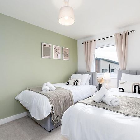 6 Guests - 3 Bedrooms - Free Wi-Fi - Manchester Extérieur photo