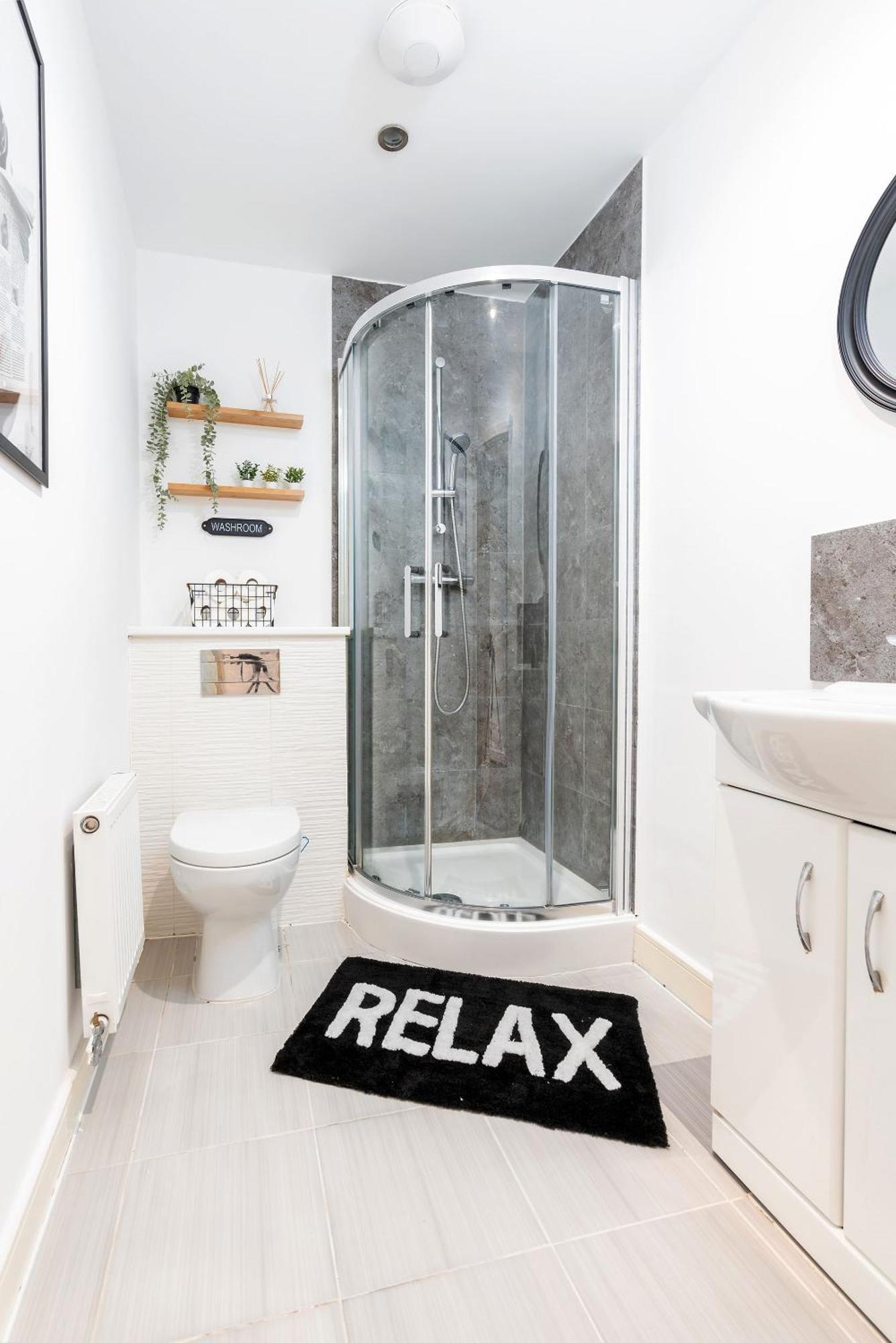 6 Guests - 3 Bedrooms - Free Wi-Fi - Manchester Extérieur photo