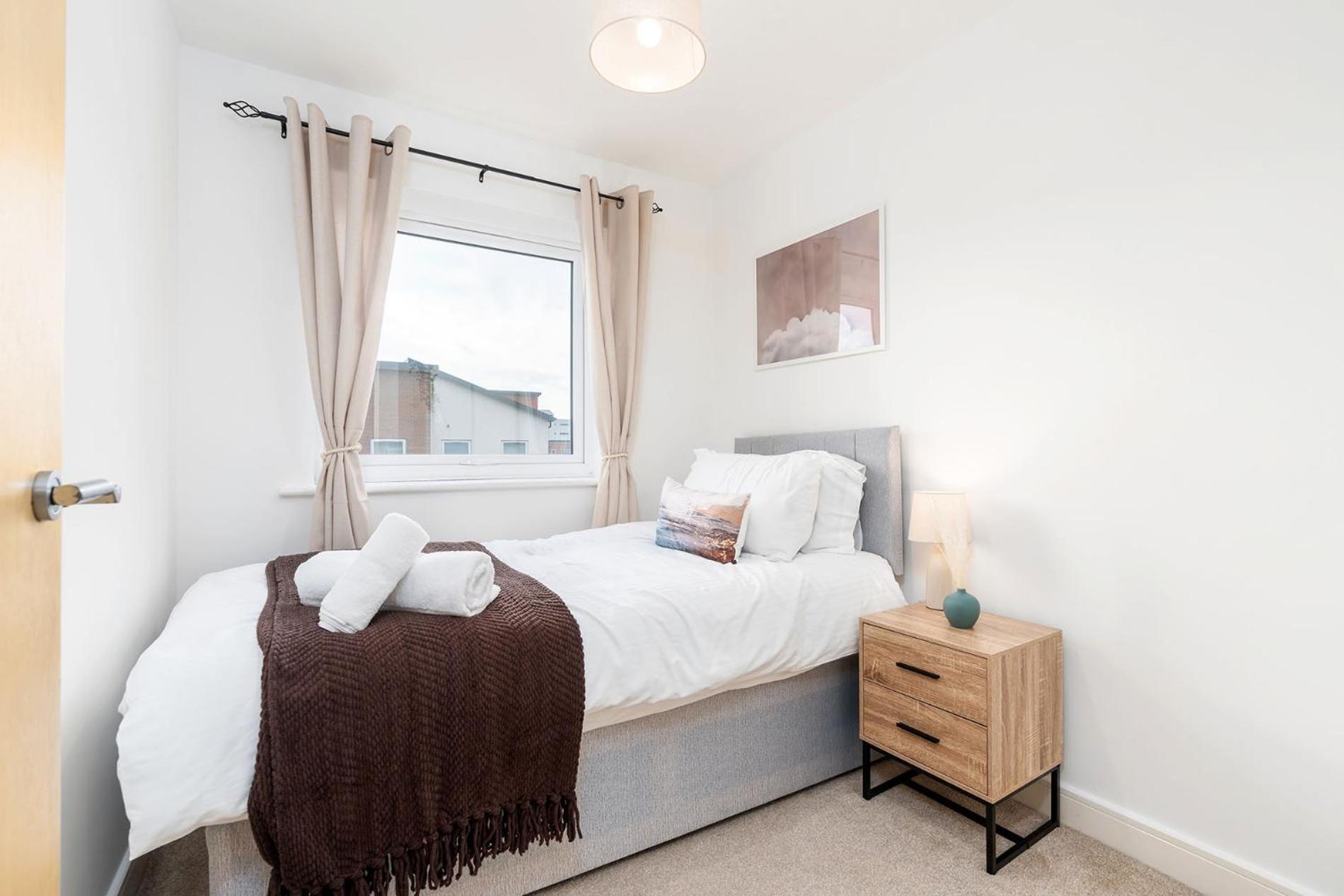 6 Guests - 3 Bedrooms - Free Wi-Fi - Manchester Extérieur photo