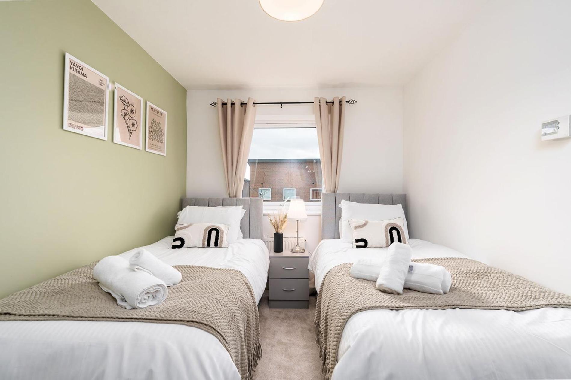 6 Guests - 3 Bedrooms - Free Wi-Fi - Manchester Extérieur photo